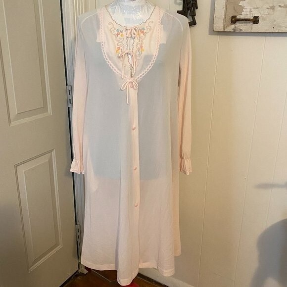 Vintage JC Penny Embordered Button Down Long Sleeve Robe Misses Women Size MW - Picture 1 of 6